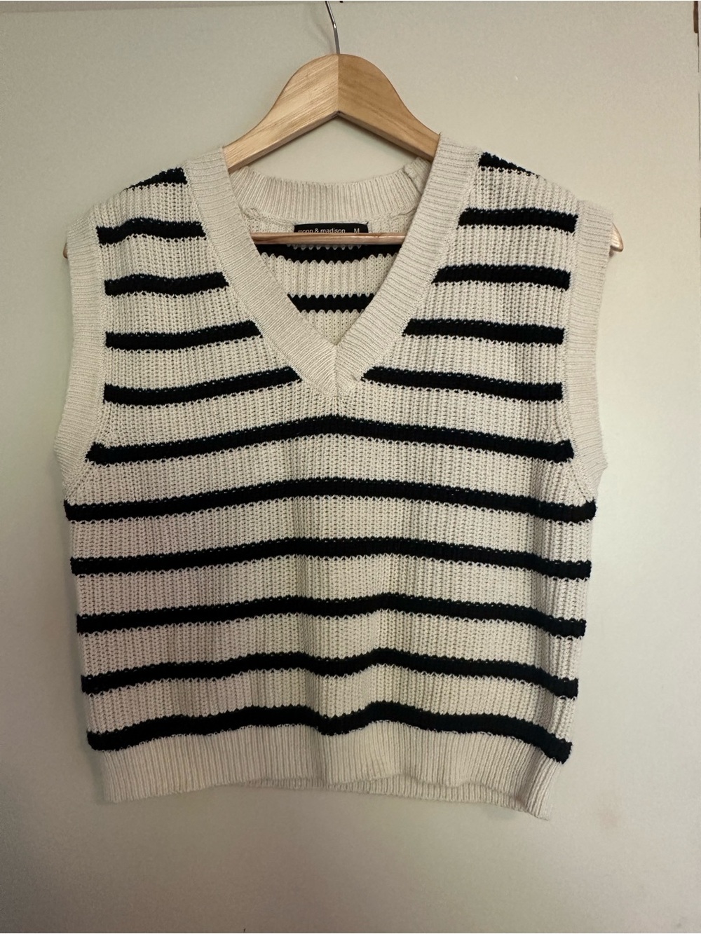 moon & madison Black and White Striped V-Neck Sweater Vest